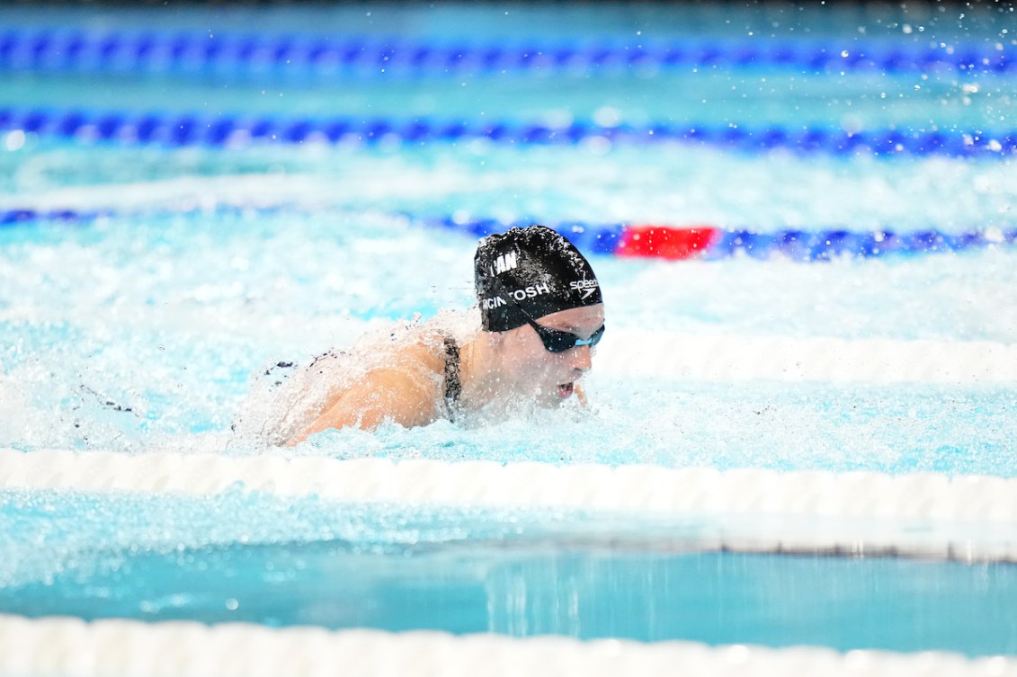 Summer McIntosh swims the 200m butterfly