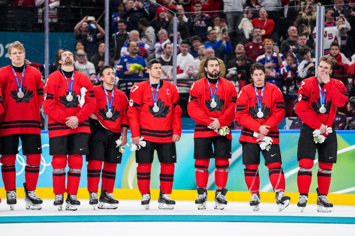 Team Canada lined up after receiving silver medals