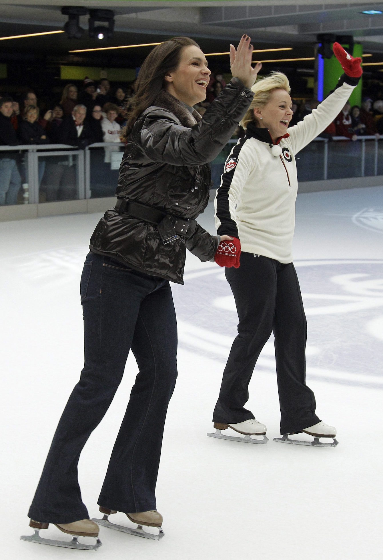 Aux Jeux olympiques d'hiver de Vancouver en 2010, Katarina Witt (à gauche) et Elizabeth Manley s'étaient revues.