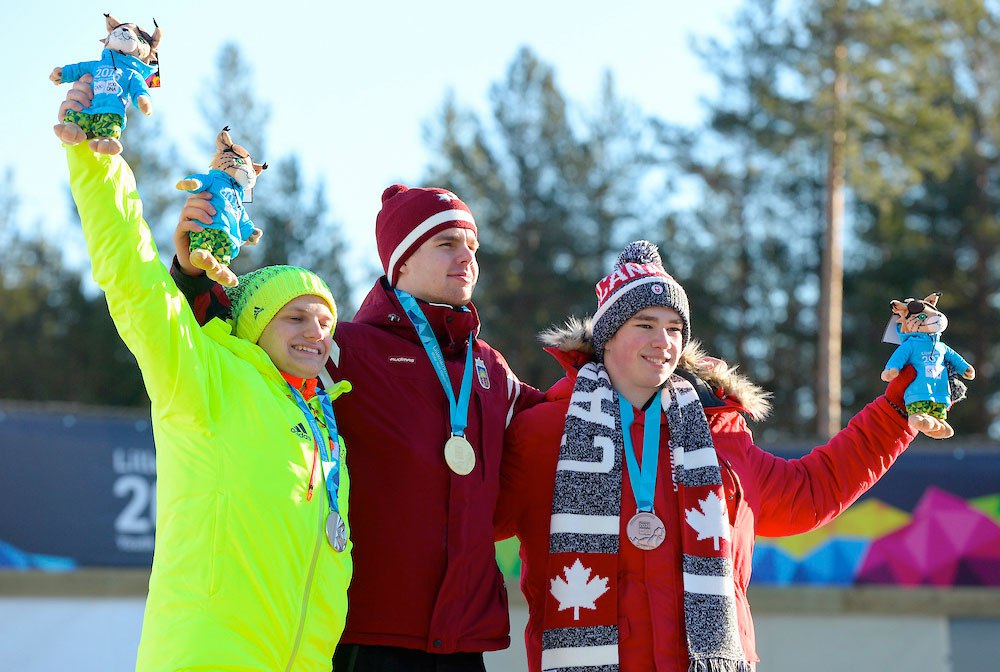 Reid Watts (à droite) a remporté le bronze en luge aux Jeux olympiques de la jeunesse de Lillehammer, le 13 février 2016.