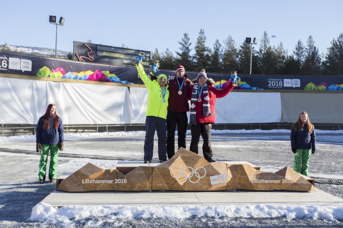 Médaillés de l’épreuve du simple hommes en luge : l’Autrichien Bastian Schulte (or), l’Allemand Paul-Lukas Heider et le Canadien Reid Watts (bronze). Photo : Josef Benoni Ness Tveit / Lillehammer 2016