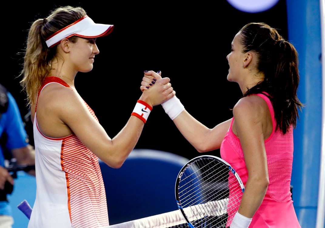 La Polonaise Agnieszka Radwanska avait eu le dessus sur la Canadienne en ronde des 64 des Internationaux d'Australie, en janvier 2016.(AP Photo/Vincent Thian)