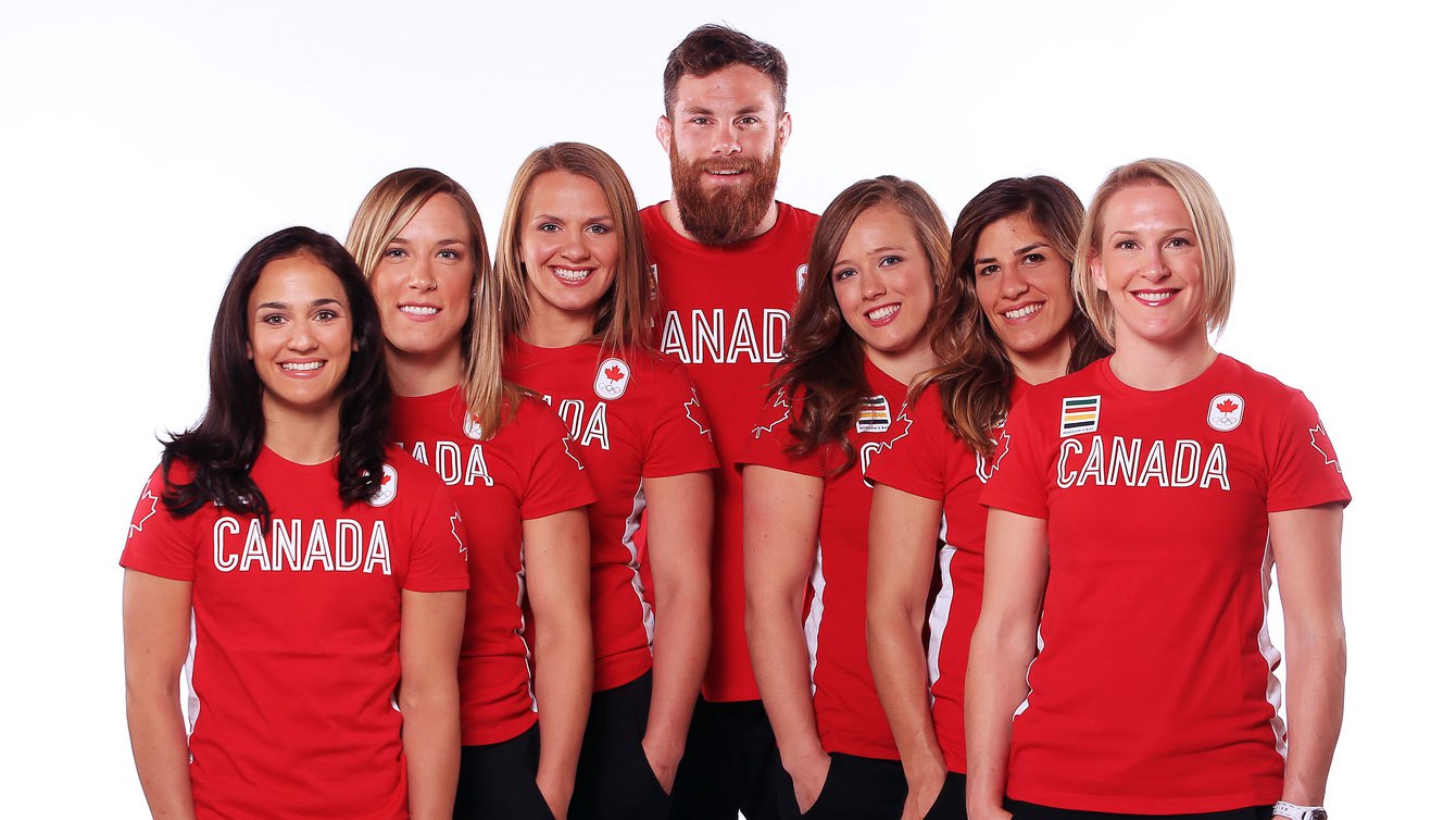 Pour ces sept lutteur, il s'agira de leur première participation aux Jeux olympiques. (G-D) Jasmine Mian, Danielle Lappage, Erica Wiebe, Korey Jarvis, Dorothy Yeats, Michelle Fazzari et Jillian Gallays.