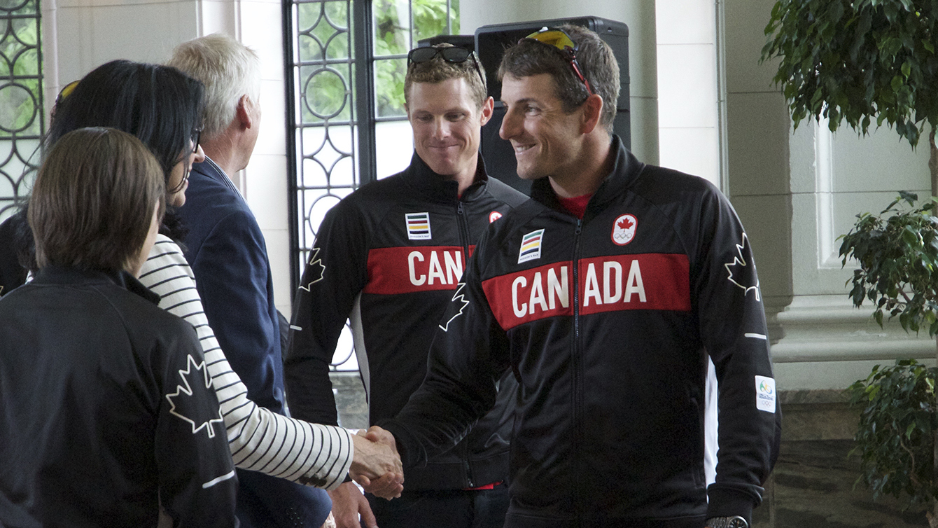 Julien Bahain lors de l'annonce de l'équipe olympique canadienne d'aviron à Casa Loma à Toronto, le 28 juin 2016. (Photo : Tavia Bakowski/COC)