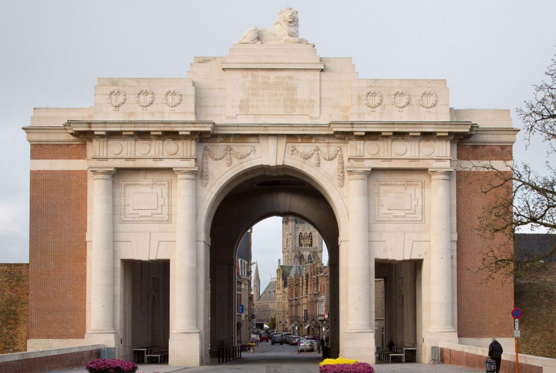 La porte de Menin, en Belgique, où les soldats non retrouvés de la Première Guerre mondiale sont immortalisés.