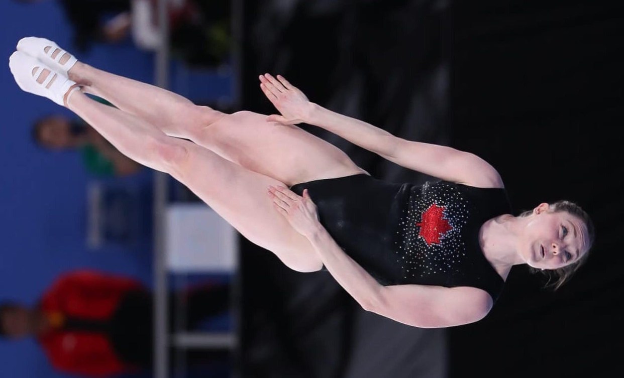 Rosie MacLennan en action sur le trampoline.